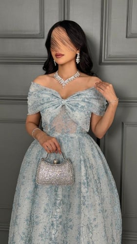 فستان سهرة مميز بتصميم أنيق