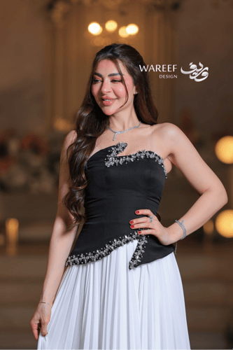 فستان سهرة صدرية اسود بتصميم ثنائي فاخر وتطريز كري...