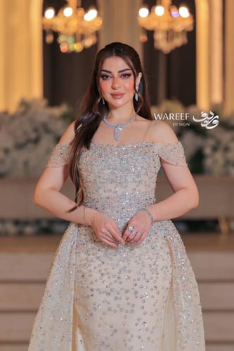 فستان سهرة بيج أوف شولدر بتطريز يدوي لامع وفخامة أ...