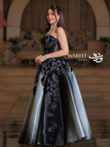 فستان سهره بدرجات الرمادي مزين بالشك