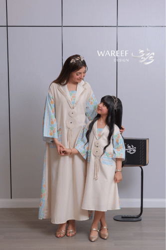 جلابية بناتي بنقوش ناعمة وتفاصيل يدوية