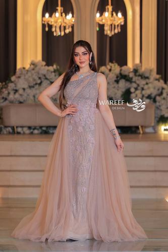 فستان سهره ون شولدر باللون اللحمي