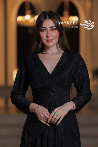 فستان سهرة أسود طويل ياقة V أكمام طويلة حزام خصر م...