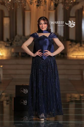 فستان سهرة كحلي طويل من التل بتصميم A-Line أوف شول...