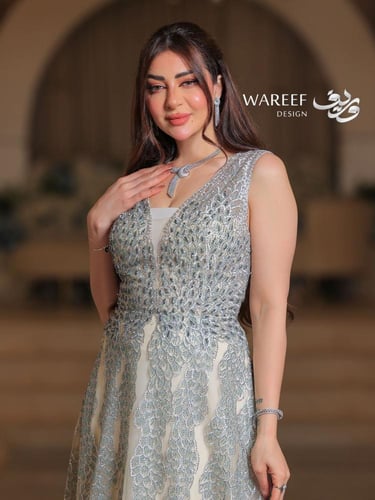 فستان سهره بقصة V باللون السماوي