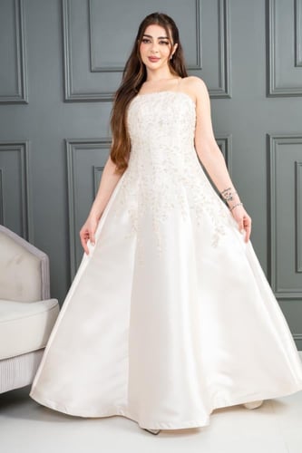 فستان سهرة بنطريز كلفه منطقه الصدر