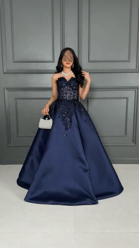 فستان كحلي ملكي مطرز بورود من الترتر