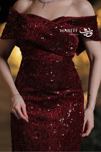 فستان سهرة عودي طويل بتطريز لامع ولمسة أوف شولدر أ...