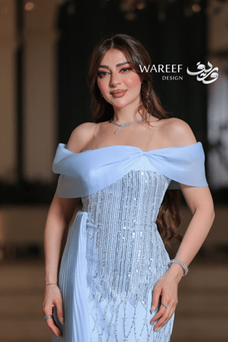 فستان سهرة سماوي طويل من الشيفون بتصميم أوف شولدر...