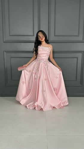 فستان توب ميكادو وردي بتفاصيل أزهار