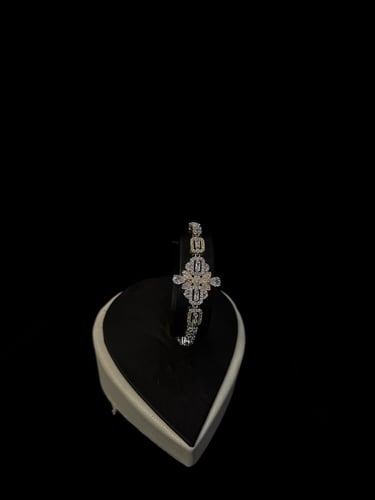 طقم وريف سُلطان العروش