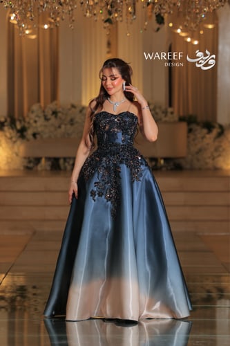 فستان سهره بتدرجات الكحلي وتطريز مميز