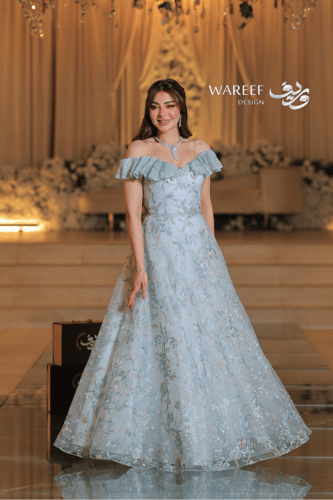 فستان سماوي اوف شولدر مزين بالشك المورد