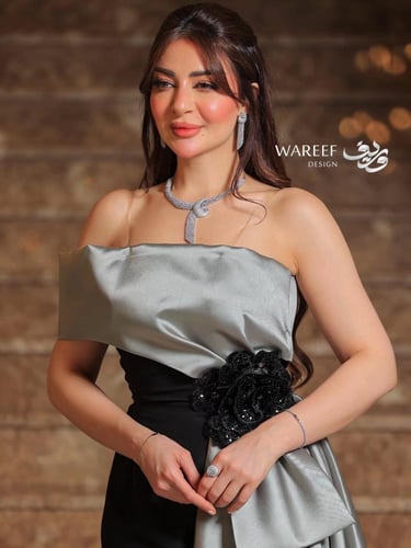 فستان سهرة ون شولدر باللون اسود زيتي