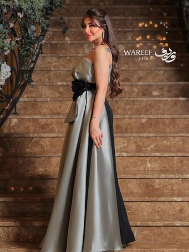 فستان سهرة ون شولدر باللون اسود زيتي