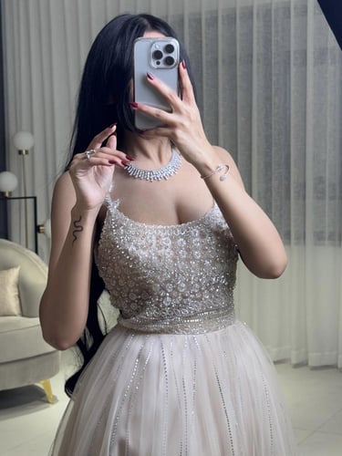 فستان توب بتطريز فصوص انيق