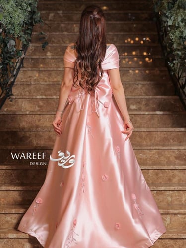 فستان سهره اوف شولدر باللون الزهري