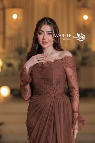 فستان سهرة بني موكا بتول ناعم وتطريز أنيق