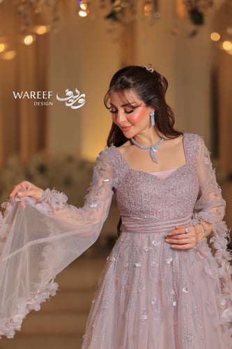 فستان سهره رمادي موف باكمام واسعه وطويله