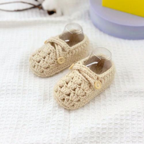 حذاء كروشيه يدوي