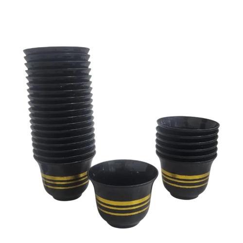 فناجين قهوة بلاستيك لون اسود وذهبي