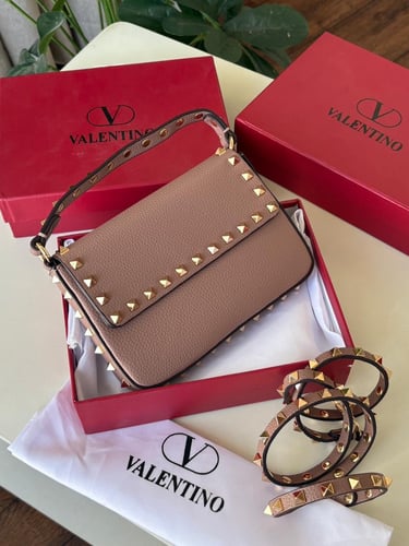 شنطة فالنتينو روكستد بني فاخر 👜✨