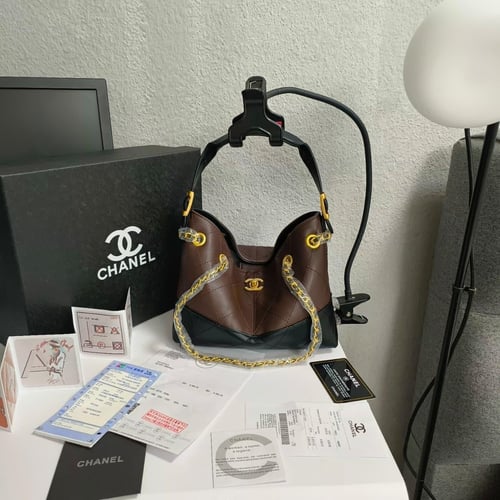 شنطة شانيل باكيت ثنائية اللون 👜✨