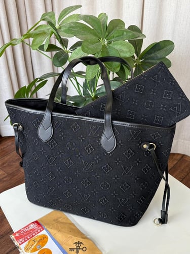 شنطة لويس فيتون جينز أسود كلاسيك كبيرة 👜✨