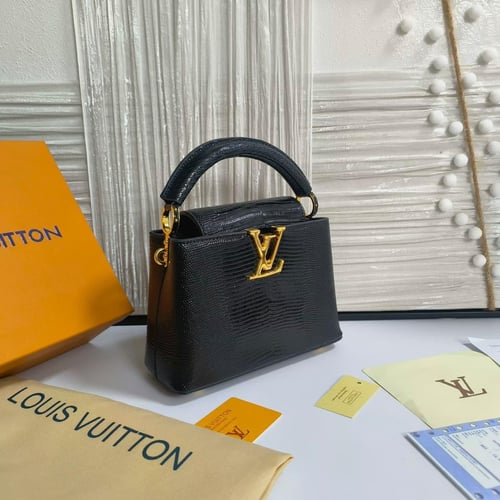 شنطة لويس فيتون كابوسين جلد فاخر أسود 🖤✨