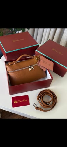 شنطة لورو بيانا بني فاخرة 👜✨