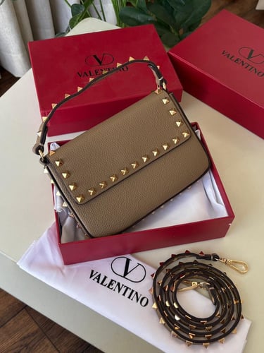 شنطة فالنتينو روكستد بني فاتح فاخر 👜✨