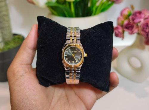 ساعة كلاسيك رويال النسائية ⌚