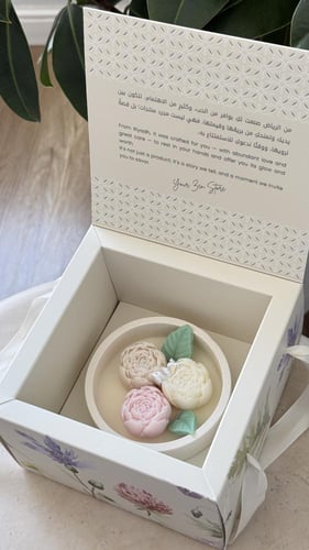 Floral Bliss - Medium Circle - شموع يدوية متوسطة ا...