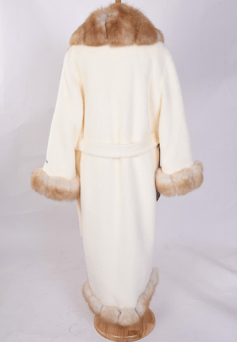 كوت فرو ثعلب الطبيعي