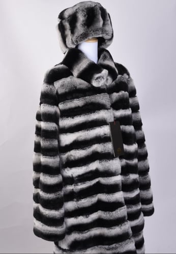 كوت فرو ريكس طبيعي