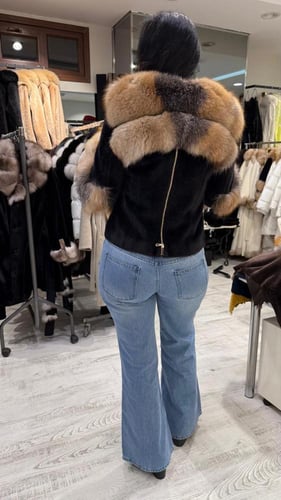 جاكت فرو ثعلب طبيعي