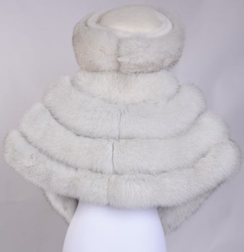 شال وكاب فرو ثعلب