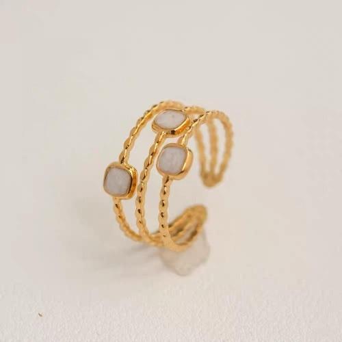 WOMEN RING