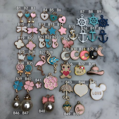 قلاده بالاسم يمكن واختيار و تغيير الفصوص