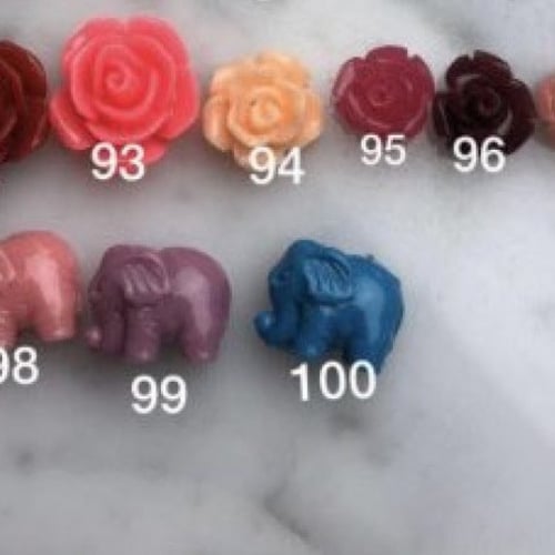 قلاده بالاسم يمكن واختيار و تغيير الفصوص