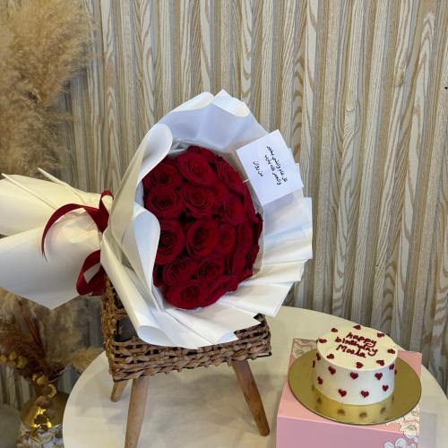 بوكيه ورد مع كيكه