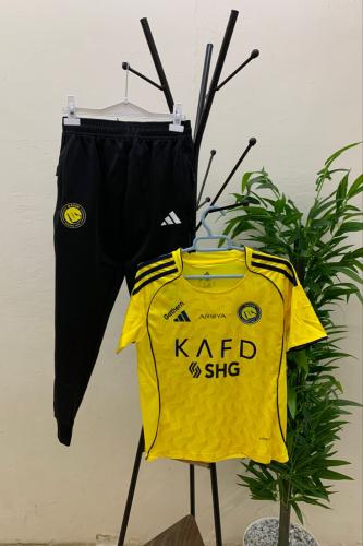 طقم تيشيرت النصر مع بنطلون طويل الجديد موسم 2025-2...