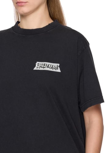 تيشيرت يومي عصري مطرز