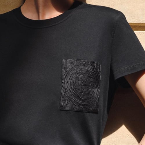 تيشيرت قطني قصير أبيض لإطلالة يومية