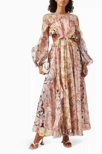 ستان ماكسي من الشيفون بطبعات كلاسيكية