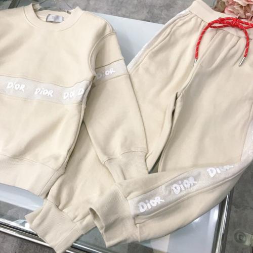 طقم كاجوال للأطفال بلون أوف وايت