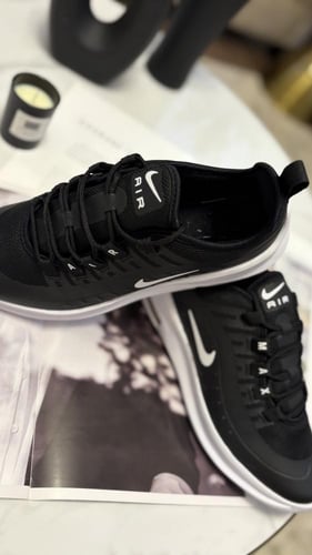 Nike Air Max Axis