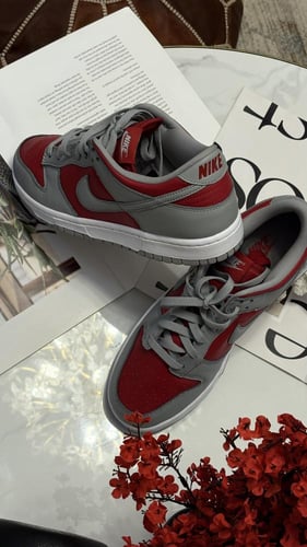 NIKE DUNK LOW