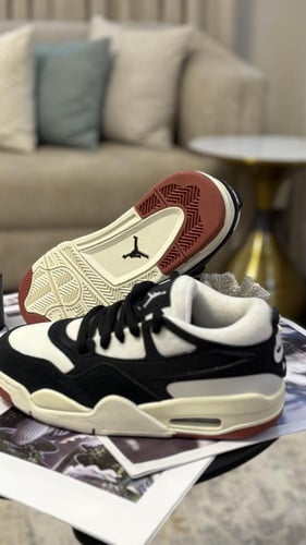 Air Jordan 4 RM