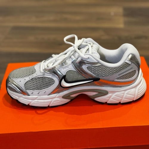 Nike V5 RNR